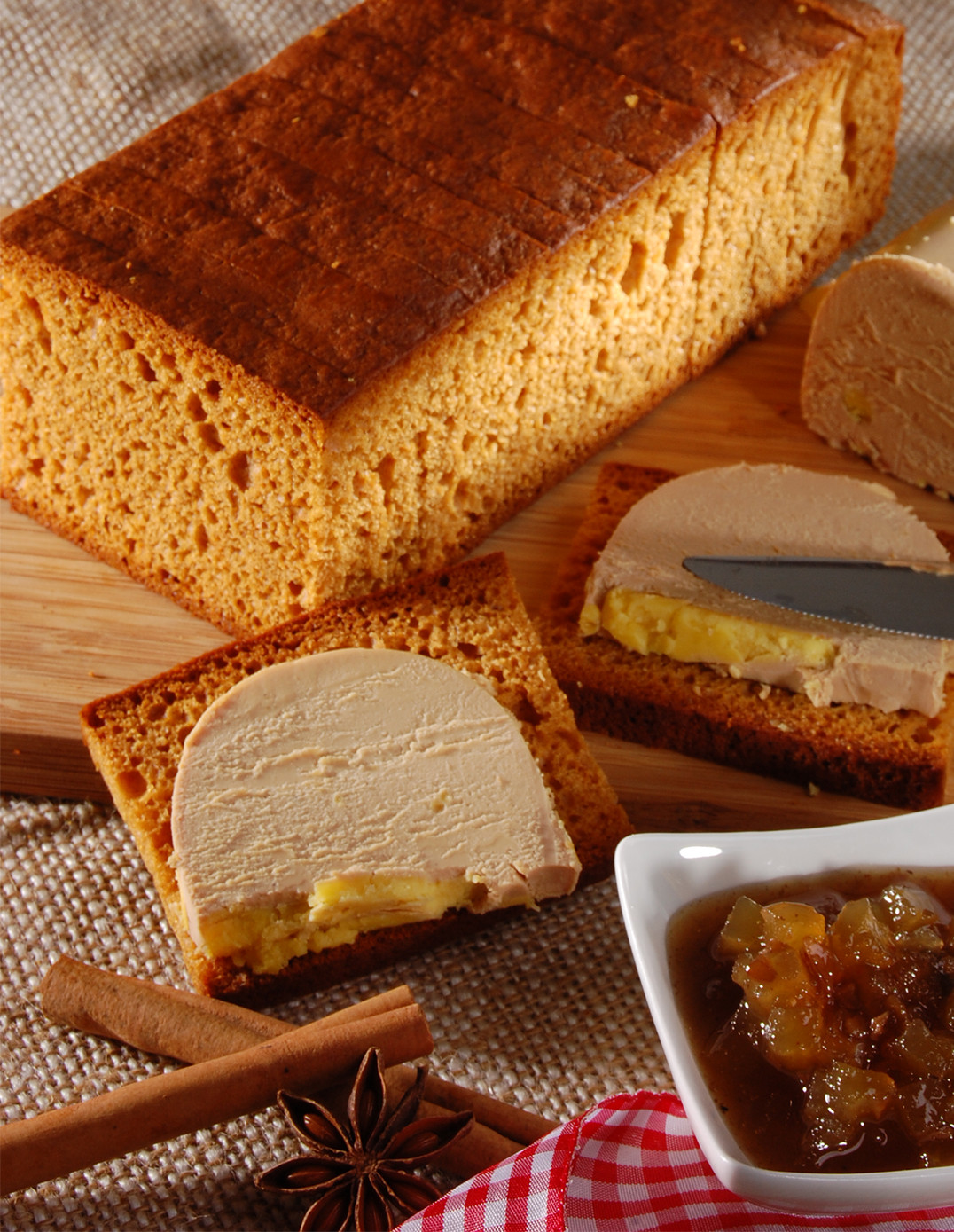 Pure honey gingerbread for foie gras